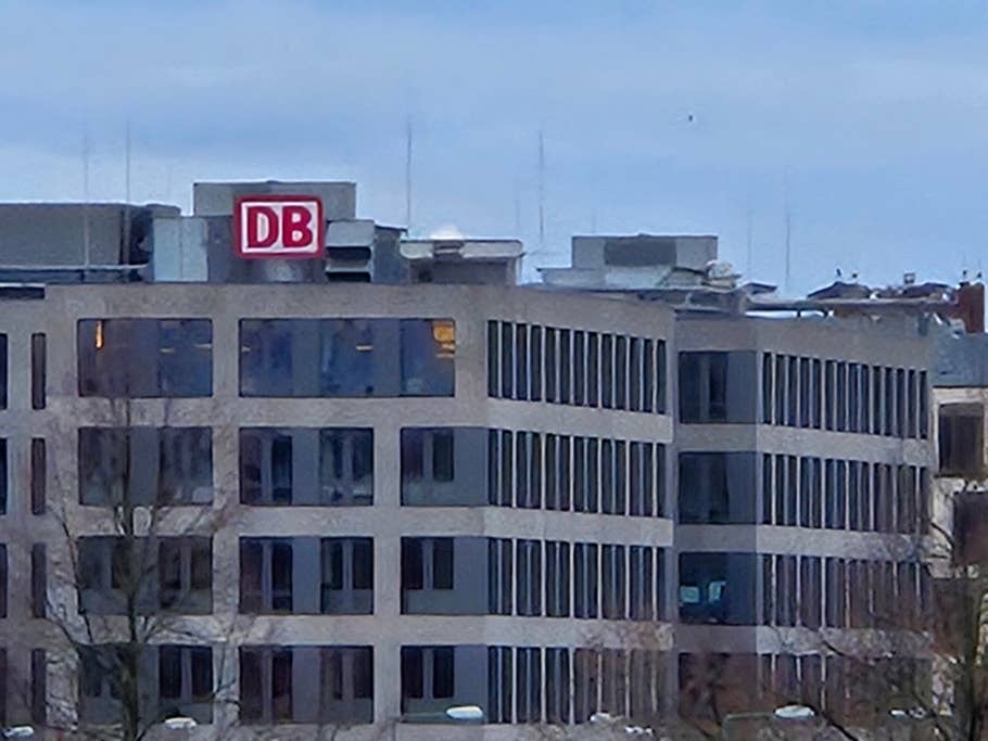 Samsung Galaxy S24+: Téléobjectif (zoom numérique 30x)