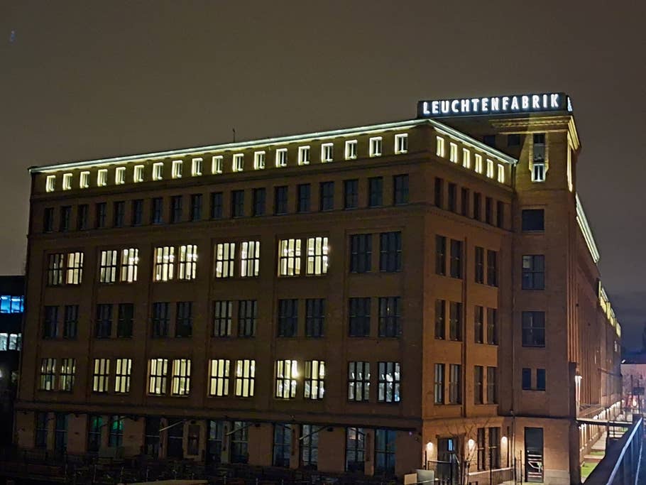 Samsung Galaxy A26: Objectif principal (zoom numérique 2x) - Mode nuit