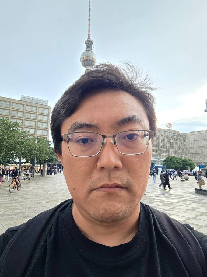 Samsung Galaxy Z Fold 7 : Selfie avec la caméra interne