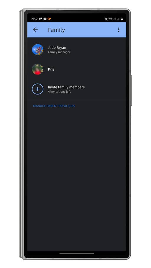 Écran de gestion de la famille montrant les membres de la famille et les options du0027invitation.