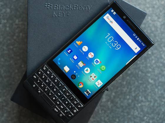 Unboxing/Déballage du BlackBerry KEY2 en vidéo : posez-nous vos questions !
