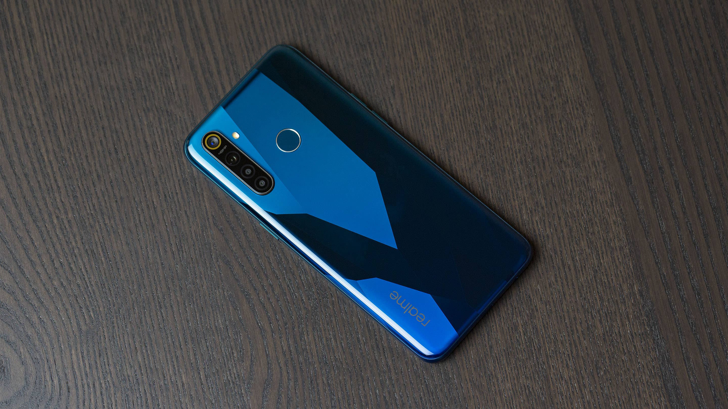 AndroidPIT Realme 5 Pro Back