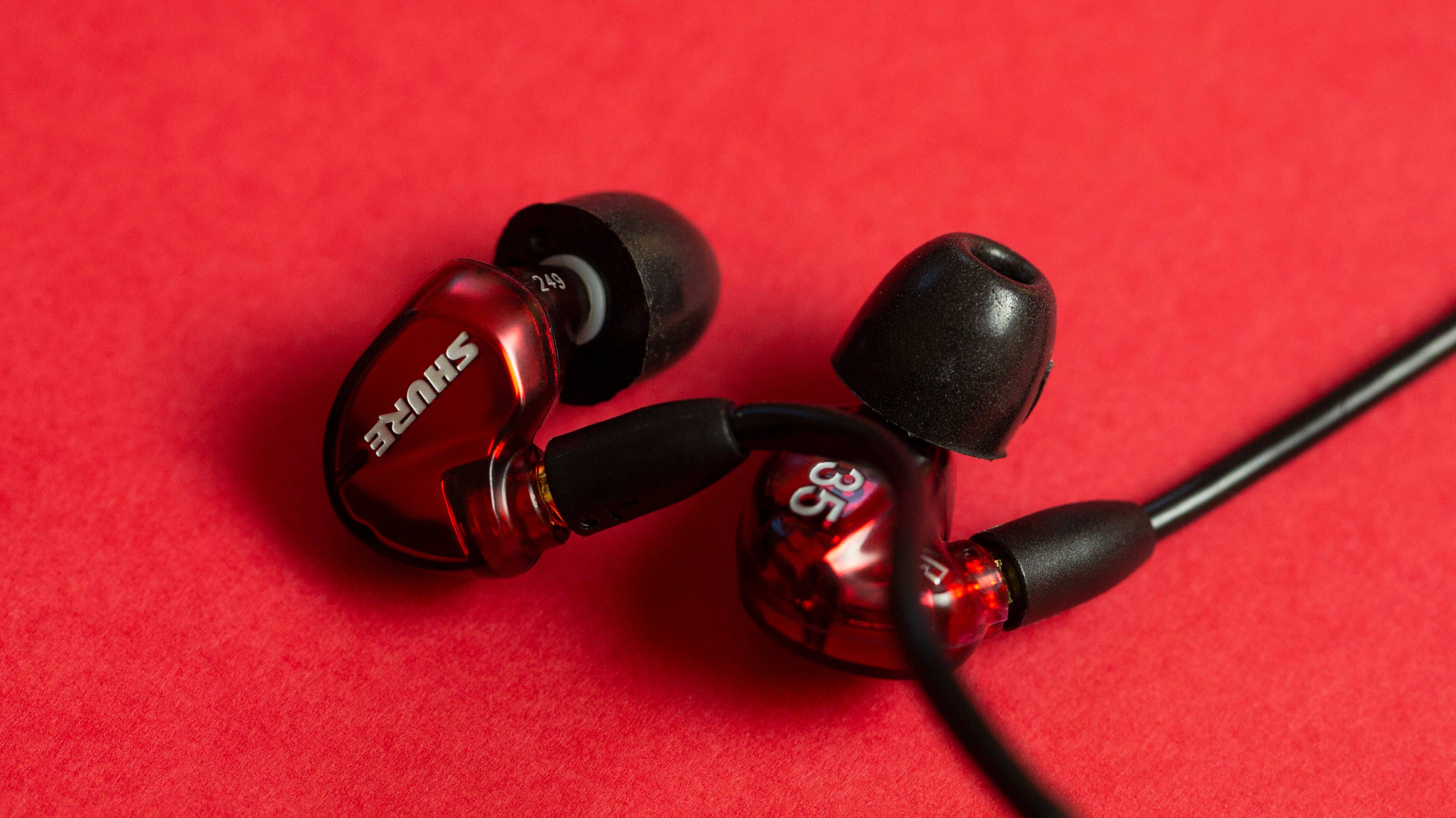 AndroidPIT Shure SE535 Wireless Close Up Red 2