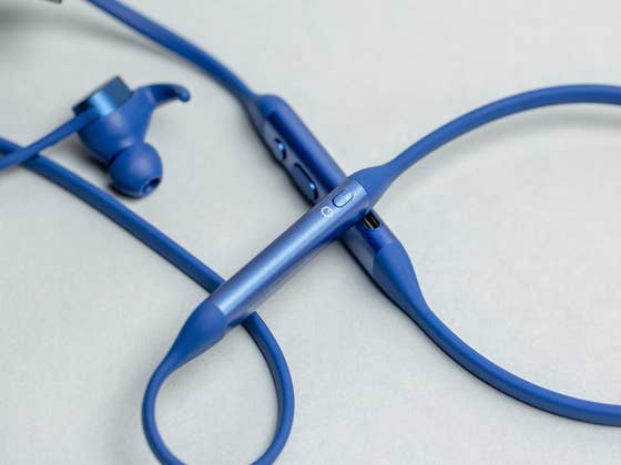 Bowers & Wilkins PI3 : les écouteurs intra-auriculaires des audiophiles