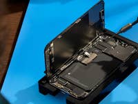 Apple-iPhone-16-graphite-heat-sink-thermal-feature.jpg