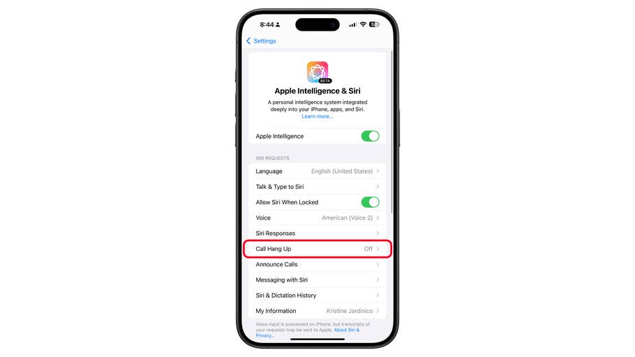 Menu des réglages sur un iPhone affichant les options Siri, mettant en évidence u0027Appel Termineru0027 comme u0027Désactivéu0027.