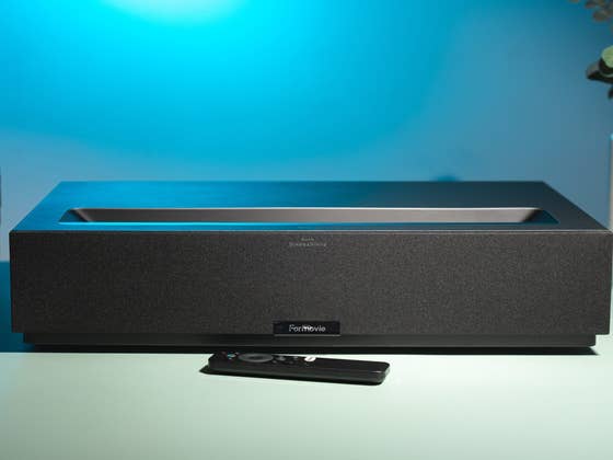 Formovie Theater: Ce t&eacute;l&eacute;viseur laser est 500&euro; moins cher juste &agrave; temps pour No&euml;l