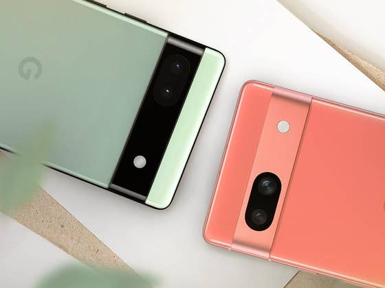 Pixel 7a vs Pixel 6a: Faut-il acheter le nouveau photophone milieu de gamme de Google?
