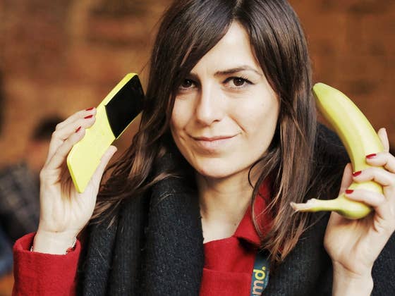 WhatsApp débarque enfin sur Nokia 8110 (mais il y a un hic)