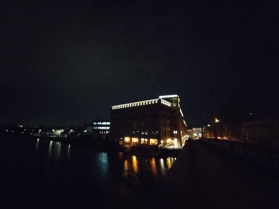 Xiaomi Redmi Note 13 4G: Objectif ultra-grand angle (0,6x)