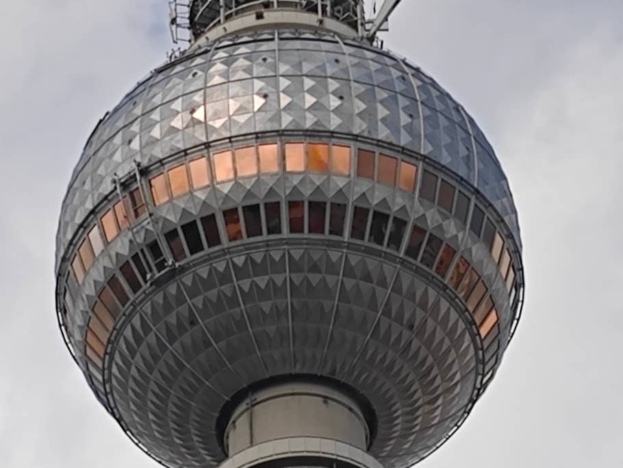 Poco F6 Pro: Objectif principal (zoom numérique 10x)