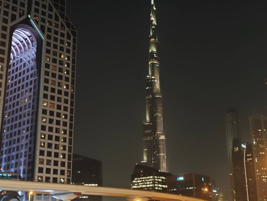 Poco F6:  Objectif principal (zoom numérique 2x)