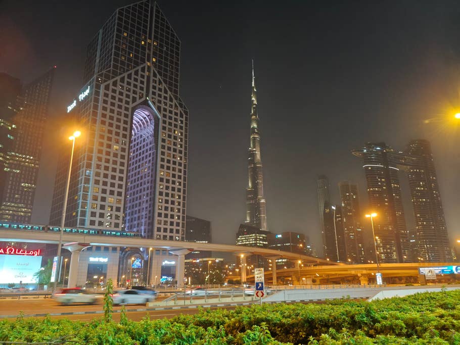 Poco F6:  Objectif principal