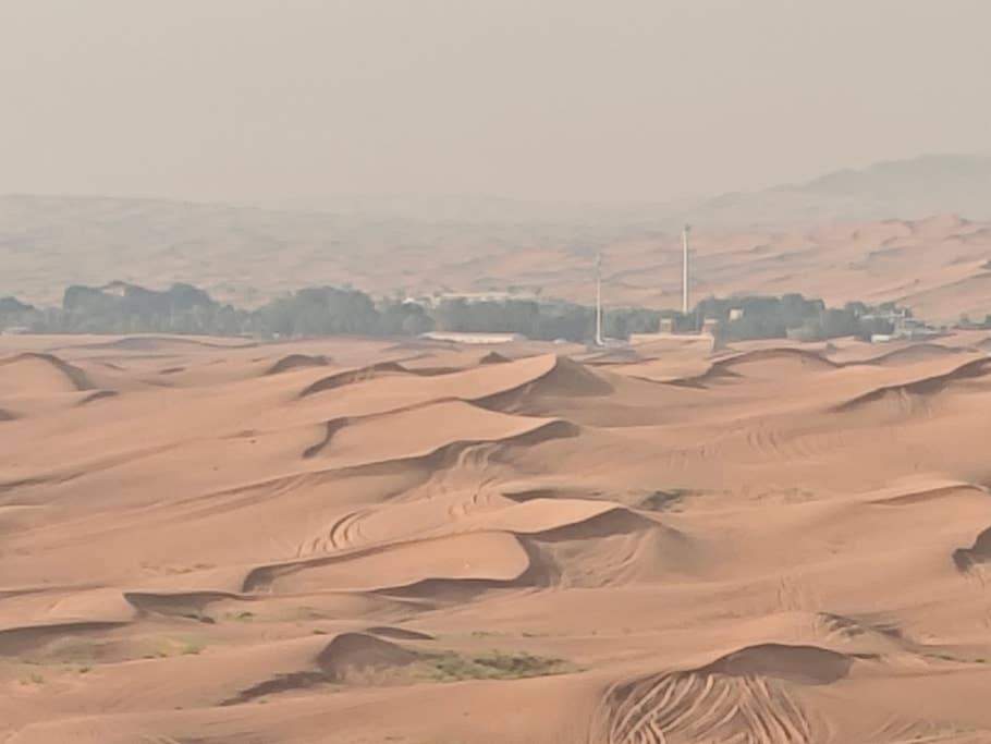 Poco F6:  Objectif principal (zoom numérique 10x)