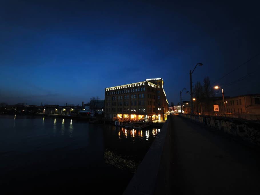 Xiaomi 15 Ultra: Objectif ultra-grand angle (0,6x)