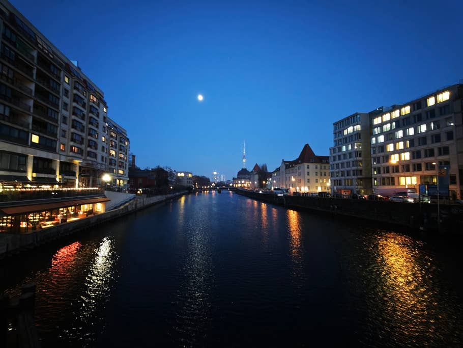 Xiaomi 15 Ultra: Objectif ultra-grand angle (0,6x)