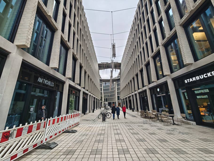 Xiaomi 15: Objectif ultra-grand angle (0,6x)