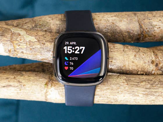 Les utilisateurs de Fitbit perdent Google Assistant: Alexa est-elle la seule alternative?