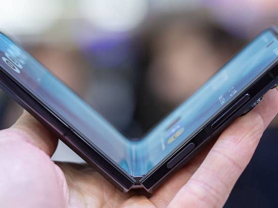 Le Galaxy Z Fold 5 aurait une charnière moins durable pour garder cet avantage