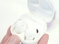 NextPit-samsung-galaxy-buds-2-pro-case-white-np22.jpg