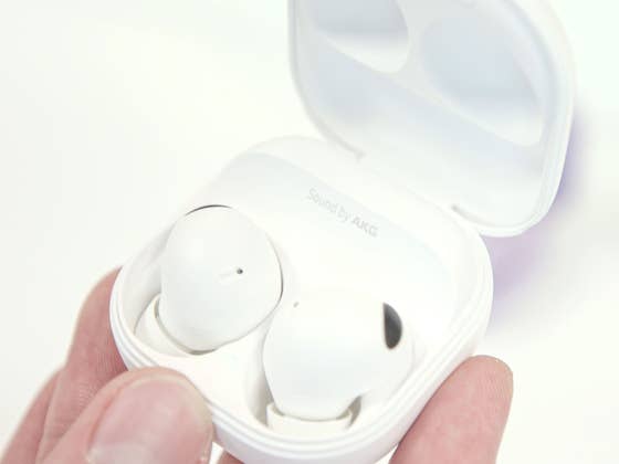 Prise en main des Galaxy Buds 2 Pro: Des &eacute;couteurs intras pour les fans de Samsung