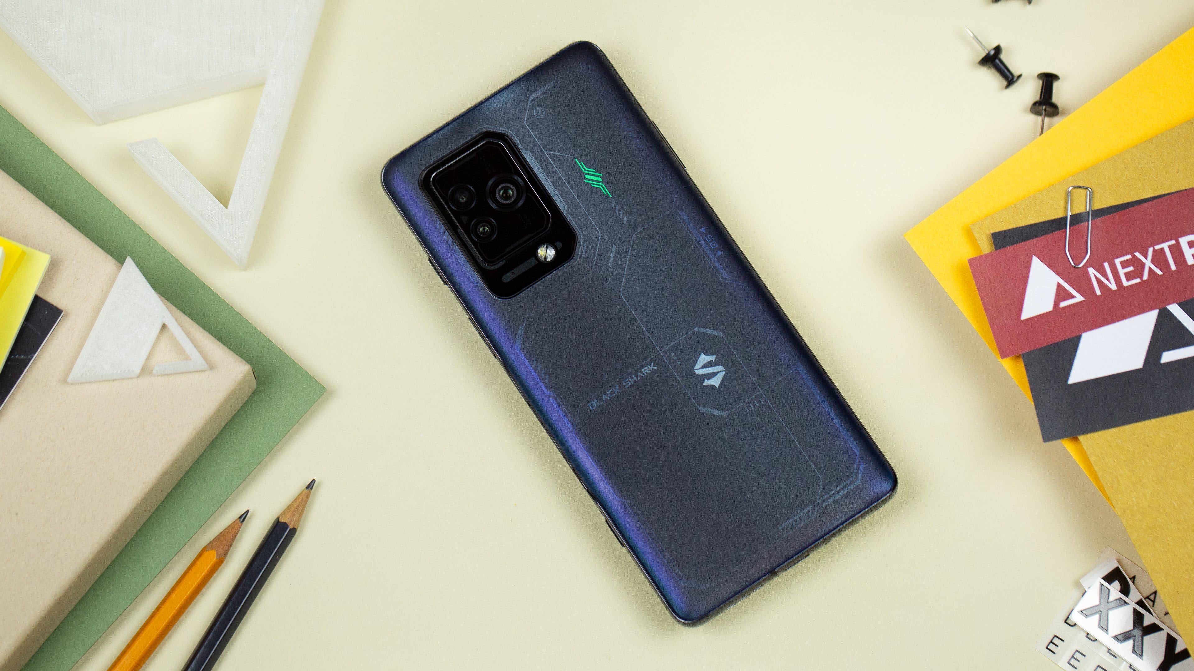 Black Shark 5 Pro design au dos vue d ensemble