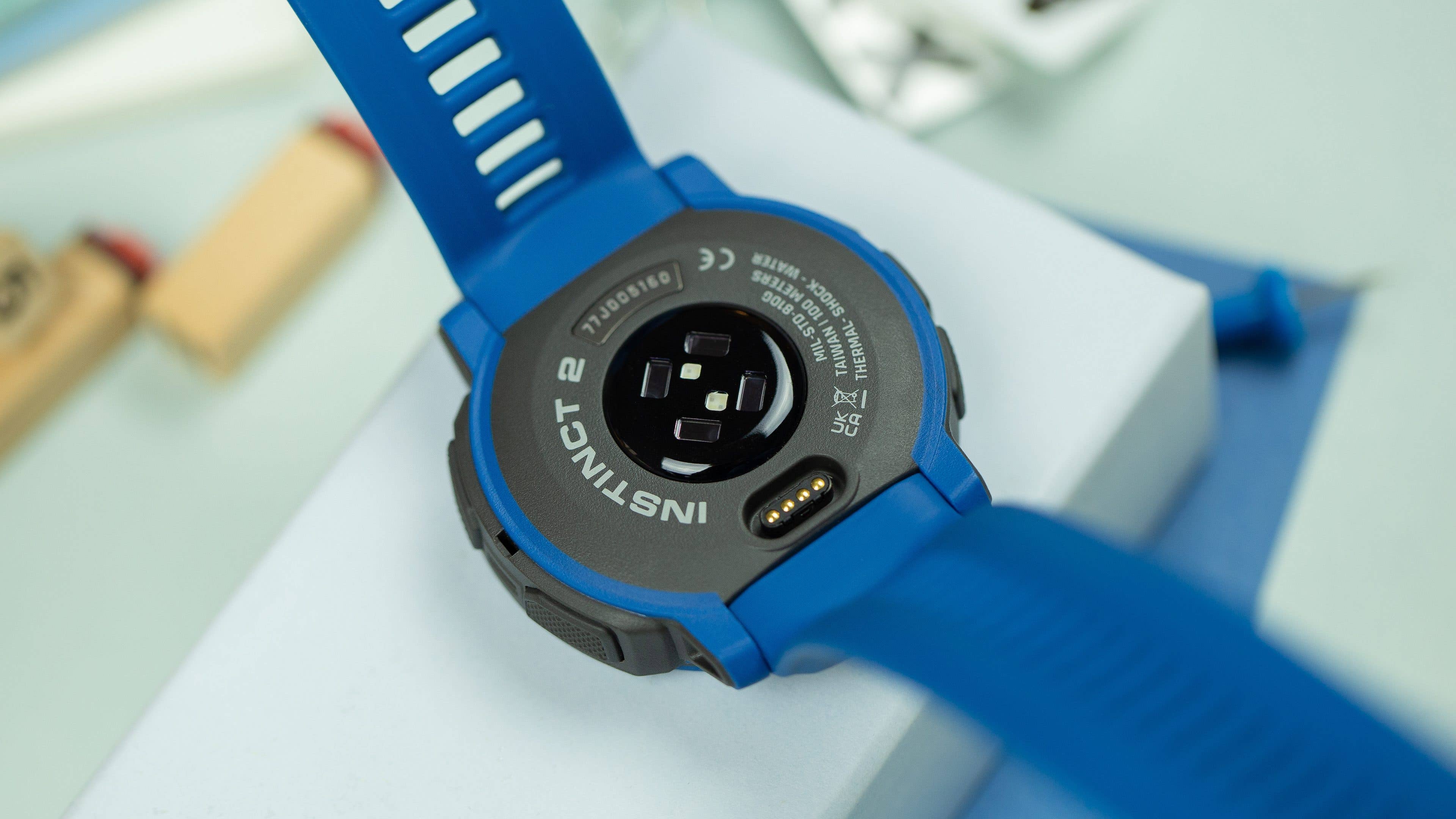 Garmin Instinct 2 von vorne