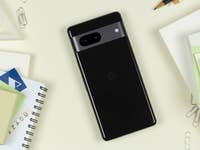 Google Pixel 7 test vu de dos coloris noir Obsidian