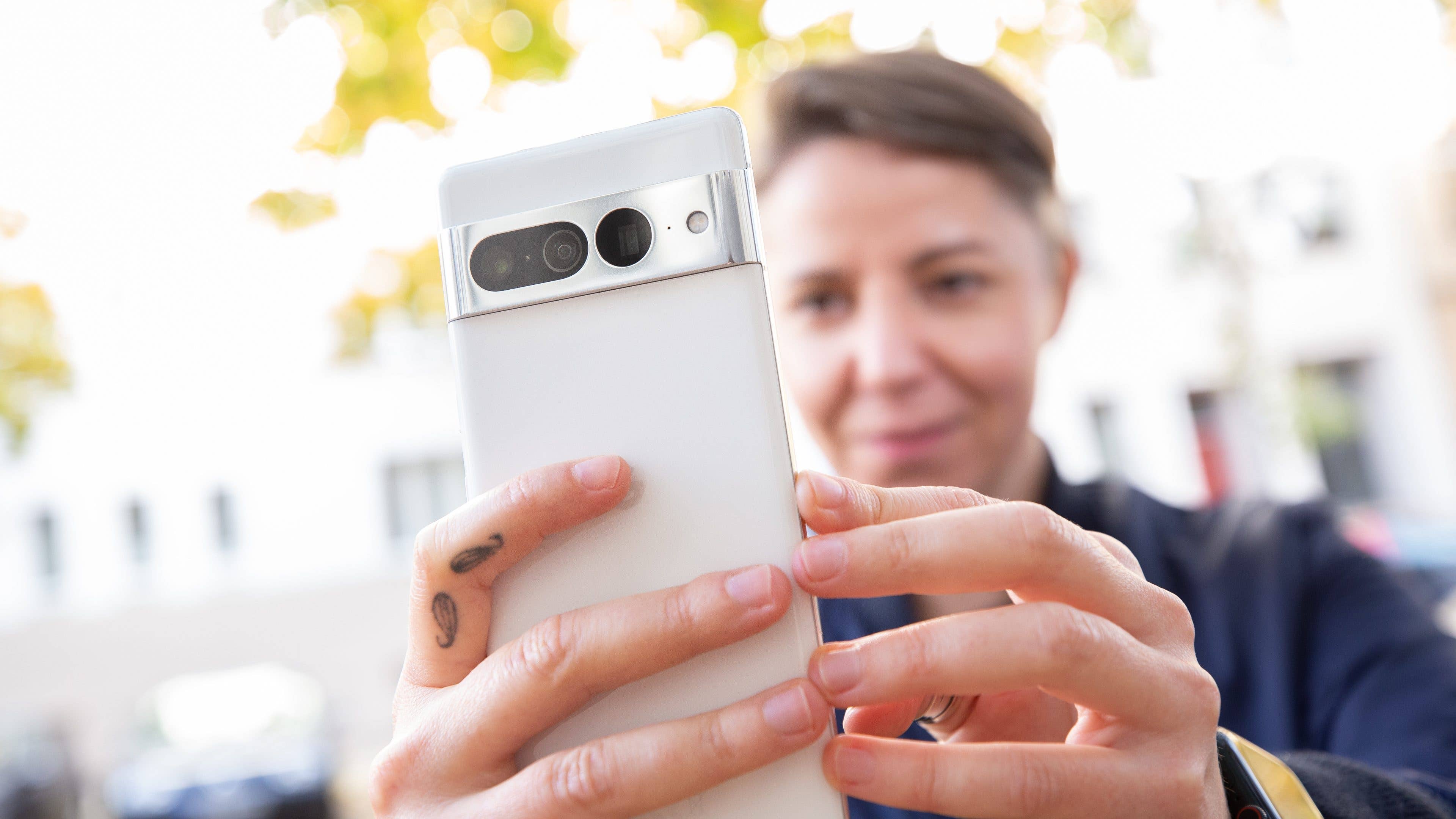 Um módulo de câmera versátil e nada discreto google-pixel-7-pro