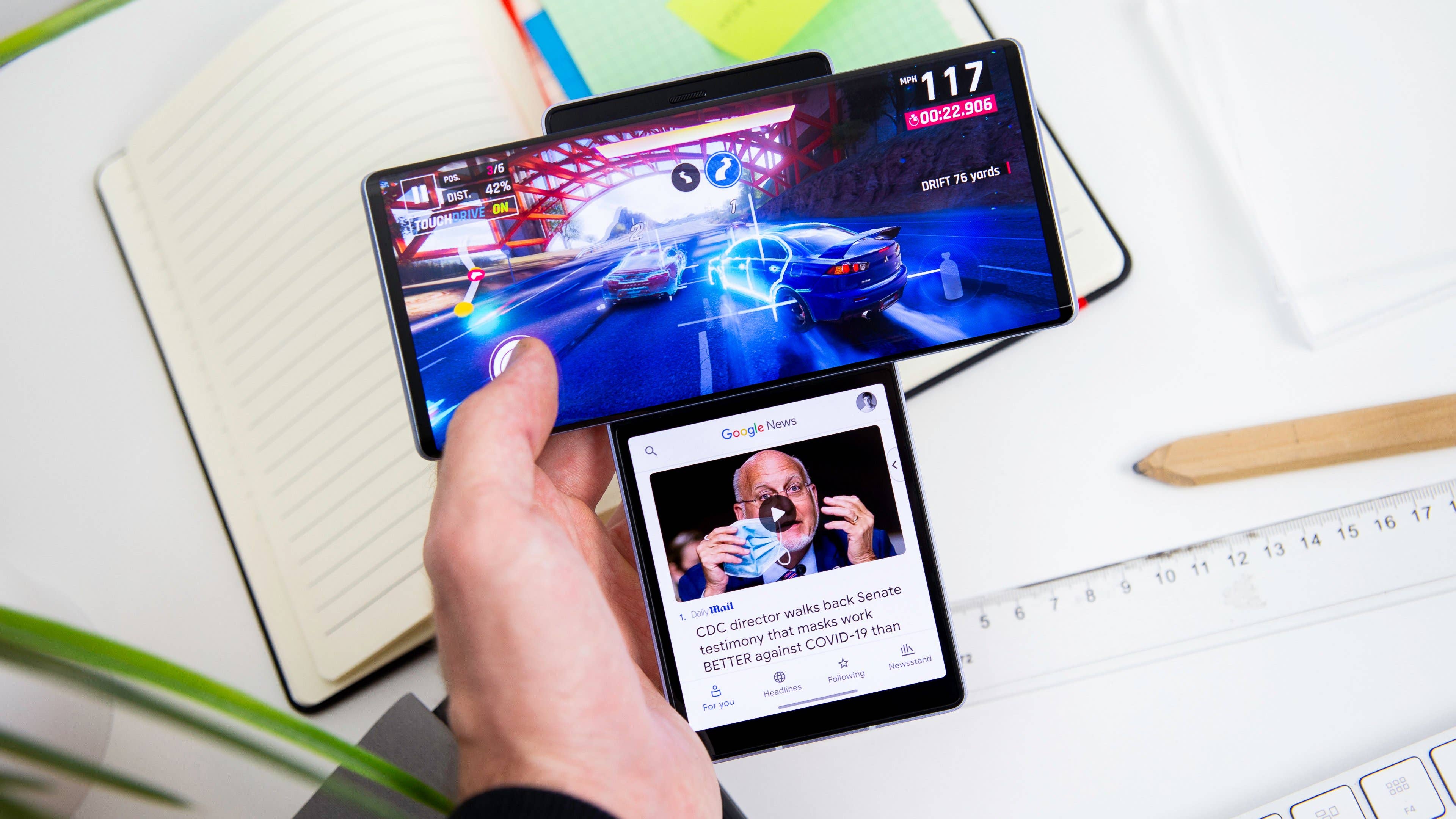 Vous pouvez aussi faire plusieurs choses à la fois tout en jouant. Vous pouvez aussi faire plusieurs choses à la fois tout en jouant.