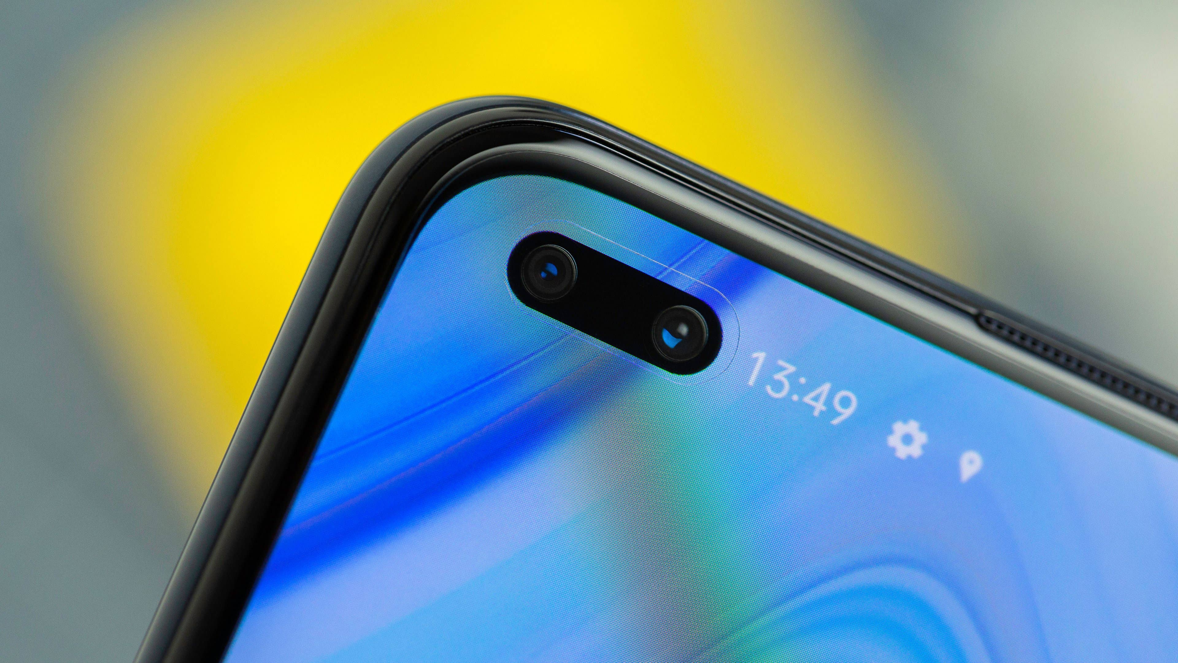 NextPit Oppo Reno 4 front camera