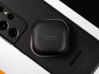 NextPit_Samsung_Galaxy_Buds_Pro_case.jpg
