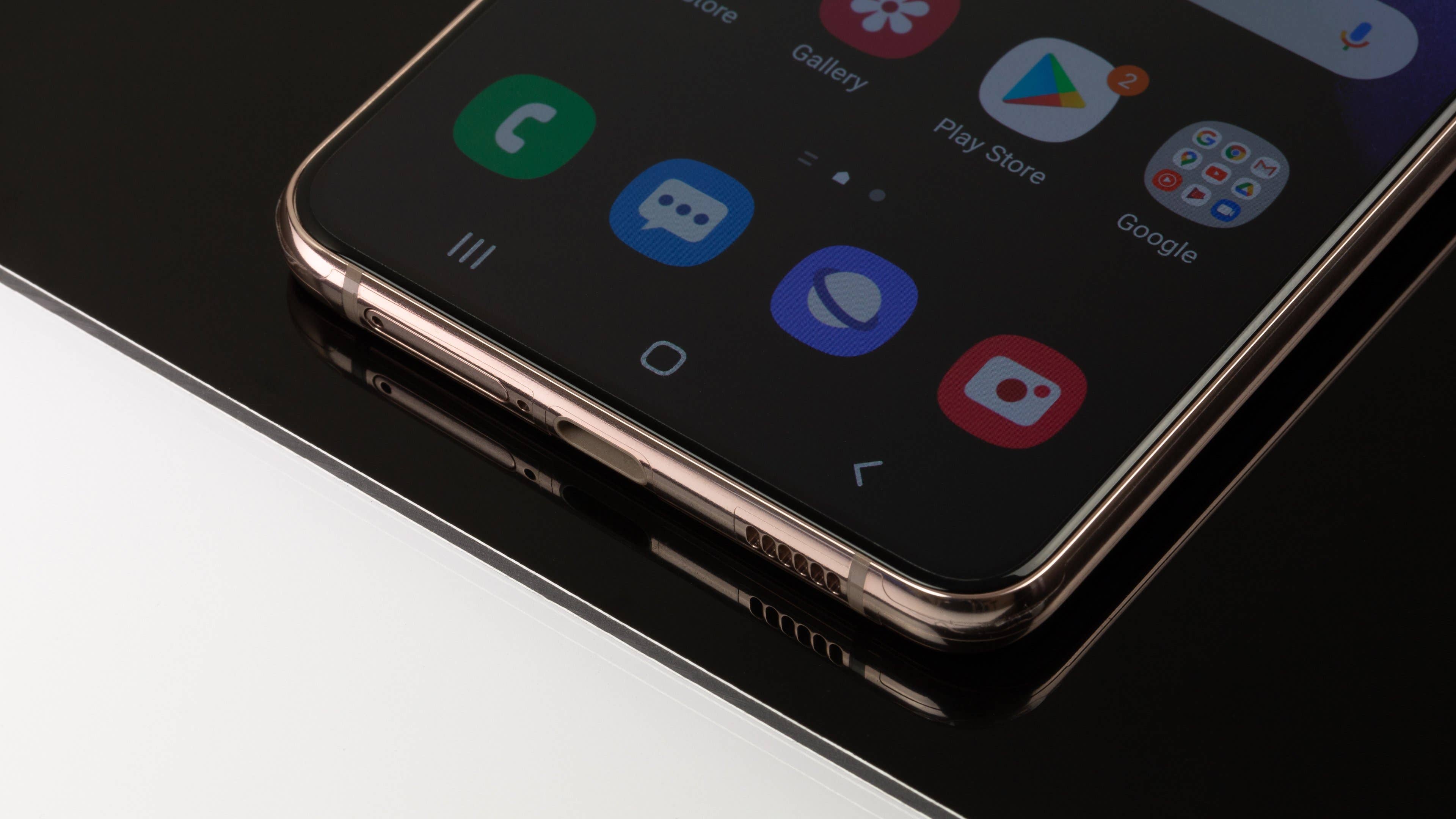 NextPit Samsung Galaxy S21 Plus usb