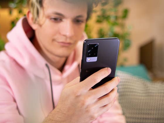 Test du Vivo V21 5G: Pensé pour les influenceurs à petit budget