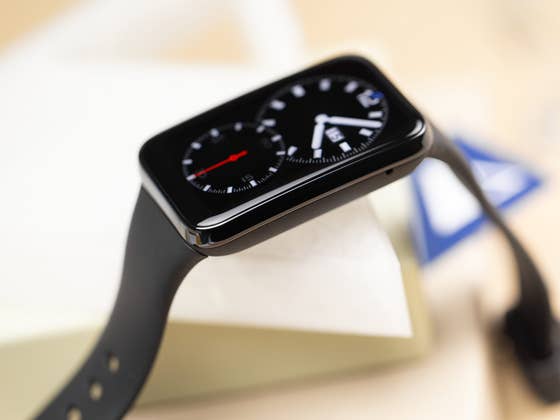 Test du Xiaomi Smart Band 7 Pro: Il s’est fait les croisés avant de pouvoir passer Pro