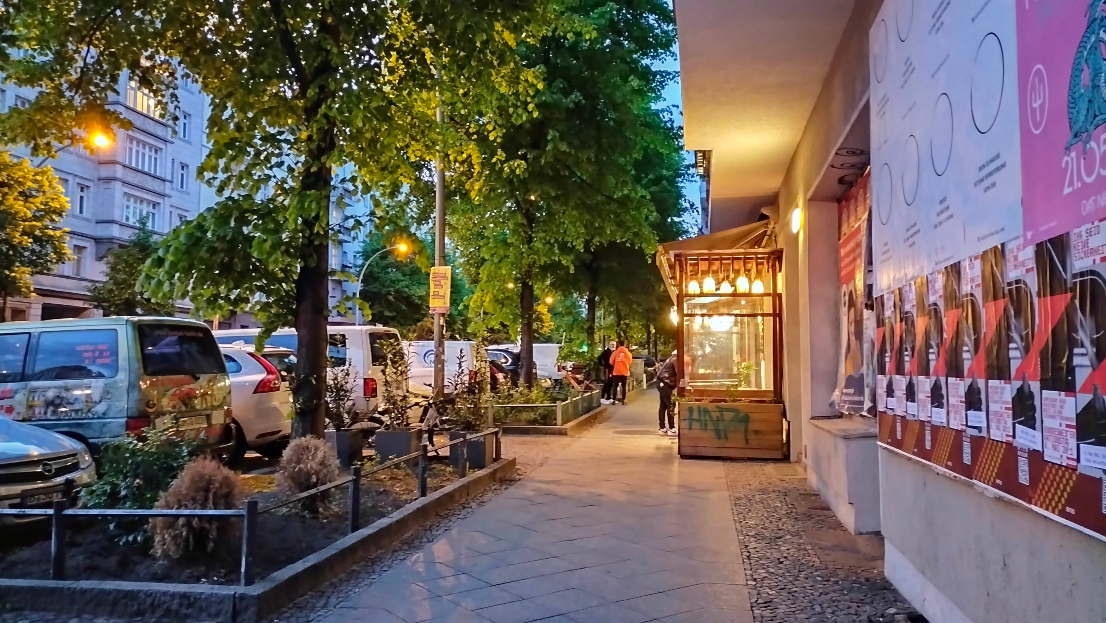 Oppo A74 Night Shot NextPit