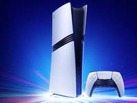 Console PS5 Pro et manette sur un fond bleu avec des effets de lumière.