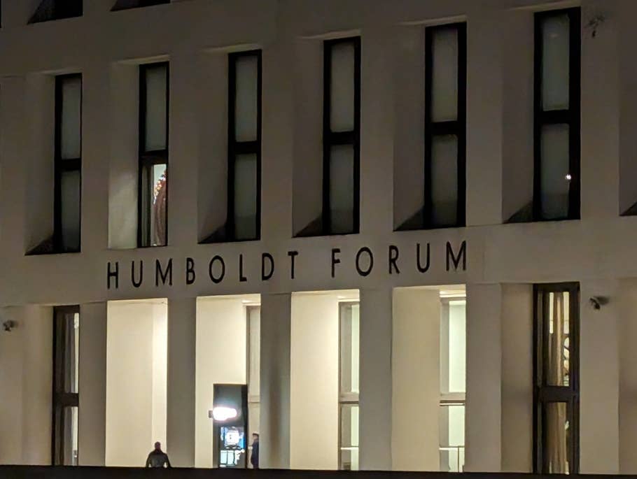 Objectif principal (8x digital zoom)