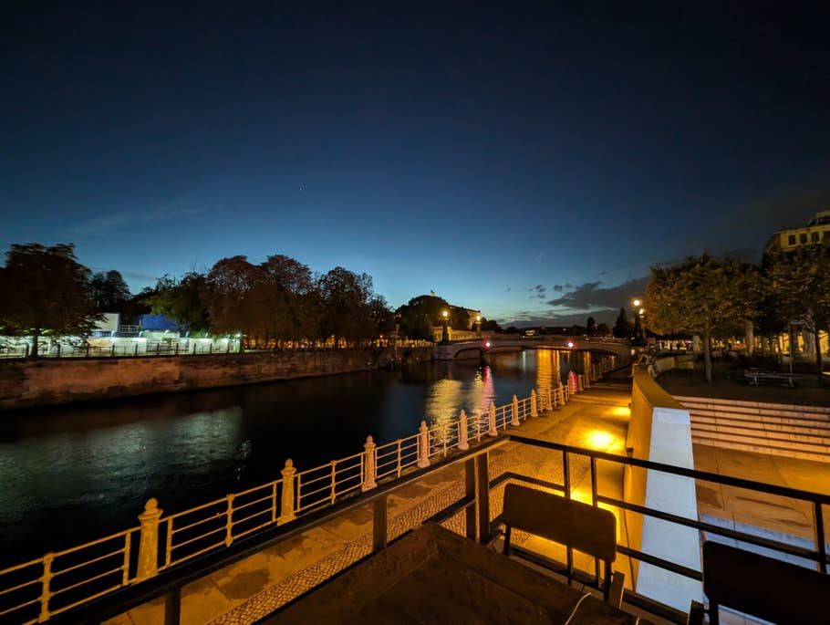 Objectif ultra-grand angle (0,5x) - Mode nuit