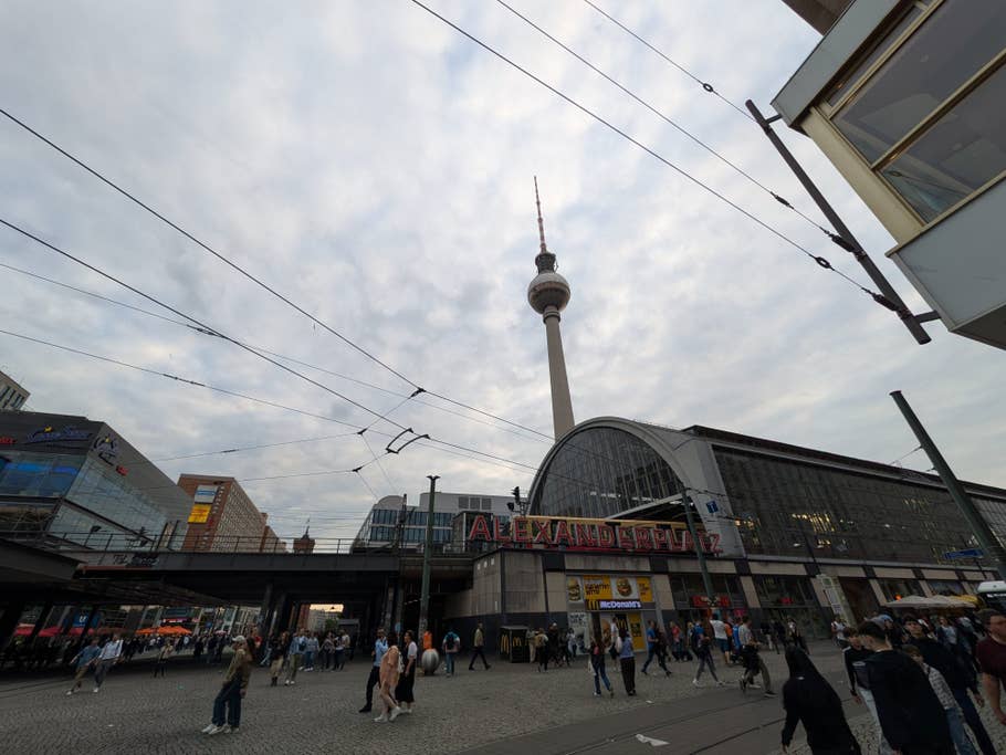 Google Pixel 8a: Objectif ultra-grand angle (0,5x)