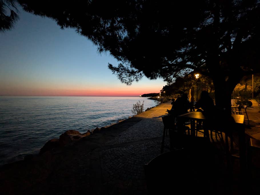 Google Pixel 9a: Objectif ultra-grand angle (0,6x)