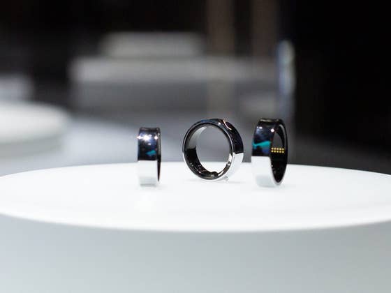 La Samsung Galaxy Ring aura une meilleure autonomie si vous avez de gros doigts