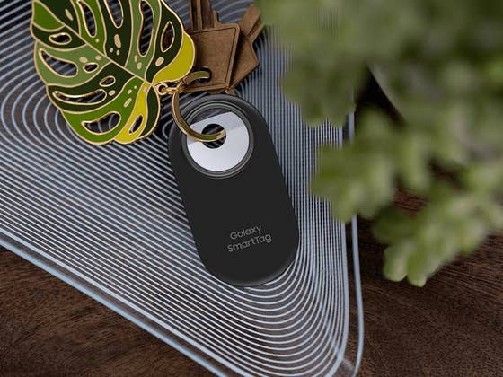 Galaxy SmartTag 2: Samsung officialise son nouveau tracker pour contrer l’AirTag