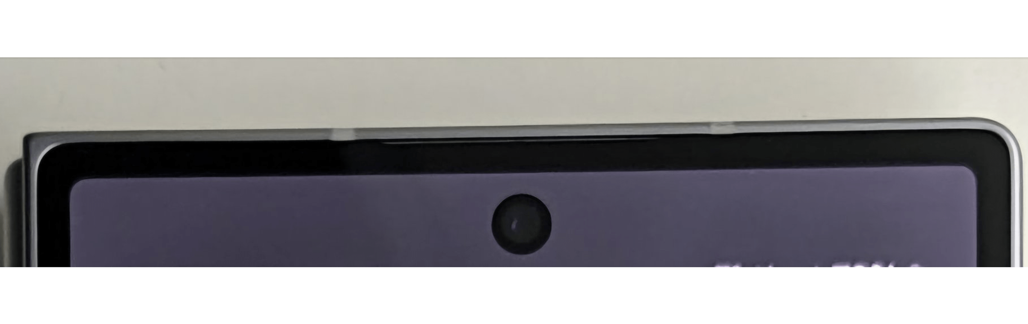 Samsung Galaxy Z Fold 6 : photo de l'écran de couverture présumé