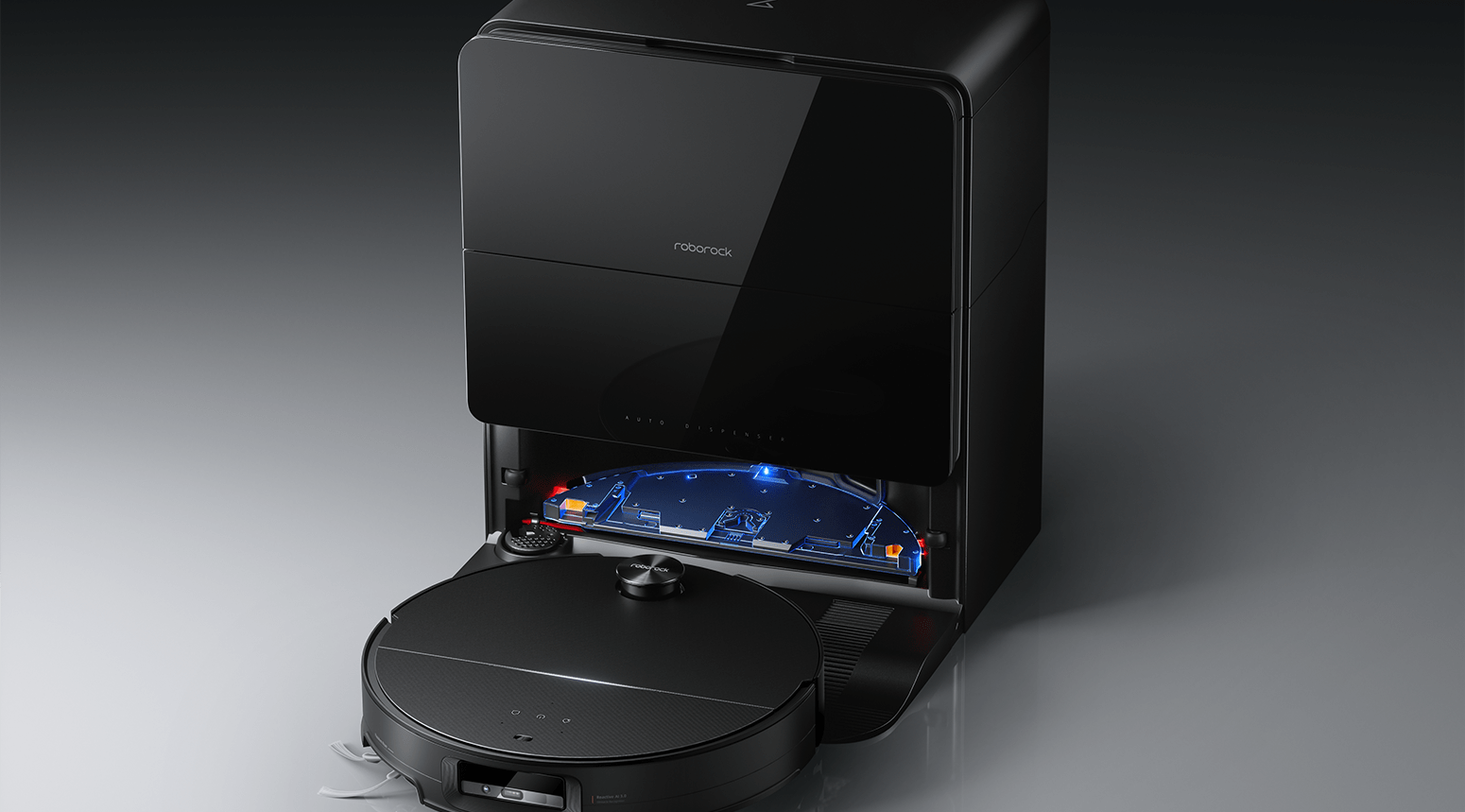 Aspirateur robot Roborock Saros 10 avec un design noir élégant et une station de nettoyage automatique.