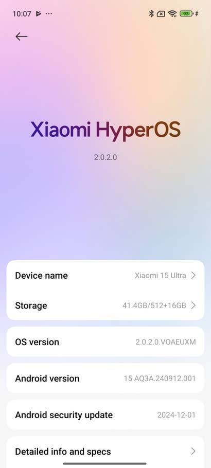 Page de version Xiaomi HyperOS affichant le nom de lu0027appareil, le stockage, les versions OS et Android.