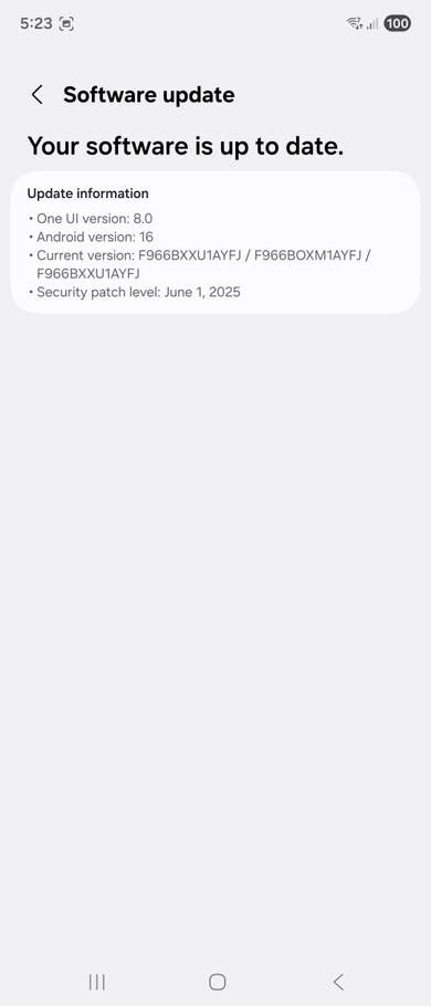 Écran de mise à jour du logiciel Samsung Galaxy Z Fold 7 affichant la version One UI 8.0 et la version Android 16.