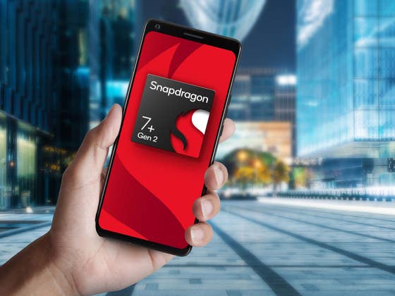 Le SoC Snapdragon 7+ Gen 2 est officiel: Ce qui change pour les smartphones milieu de gamme