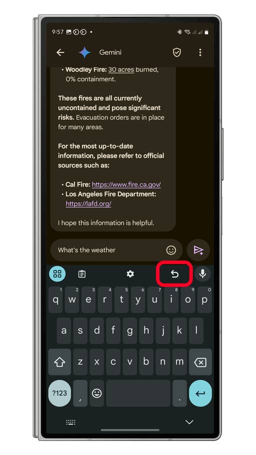 Interface de messagerie Google affichant une mise à jour sur lu0027incendie de Woodley et des informations sur les évacuations.