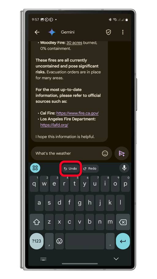 Capture du0027écran du0027un appareil mobile affichant des informations sur lu0027incendie de Woodley et une requête météo.